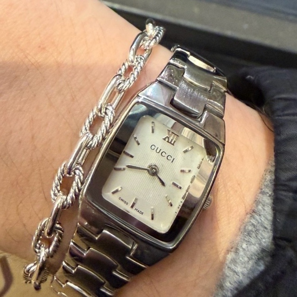 Vintage 90s Authentic Gucci square face watch